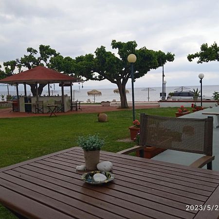 Evoikos Beach & Resort Livanátai Екстериор снимка