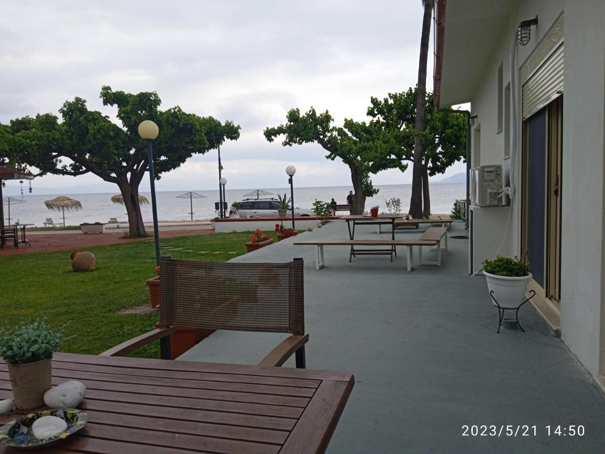 Evoikos Beach & Resort Livanátai Екстериор снимка