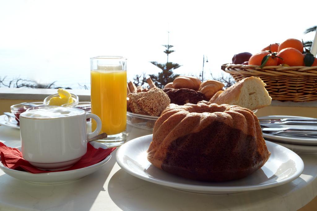 Evoikos Beach & Resort Livanátai Екстериор снимка