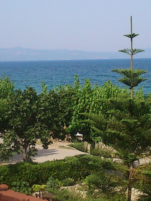 Evoikos Beach & Resort Livanátai Екстериор снимка