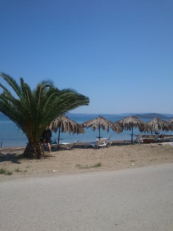 Evoikos Beach & Resort Livanátai Екстериор снимка