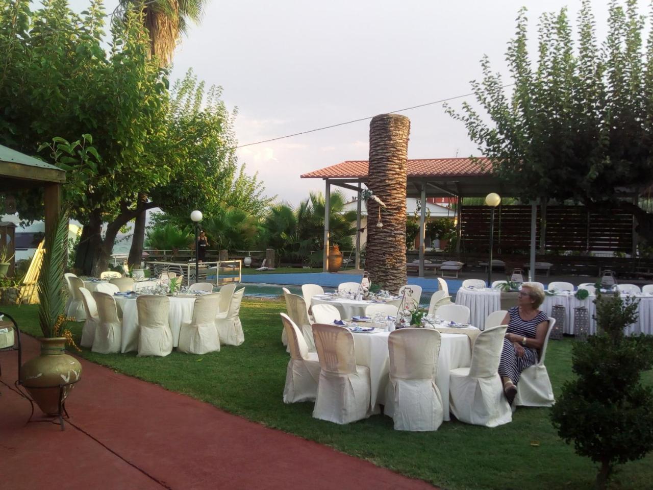 Evoikos Beach & Resort Livanátai Екстериор снимка